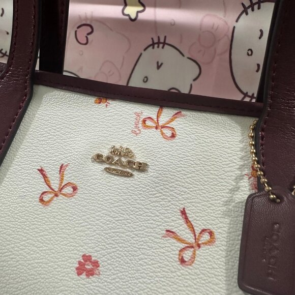 Coach Pink Bow Print Tote Bag Large Capacity - Picture 3 of 6
